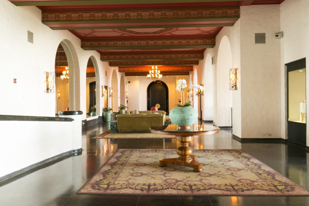 Royal Hawaiian Hotel, classical design 1